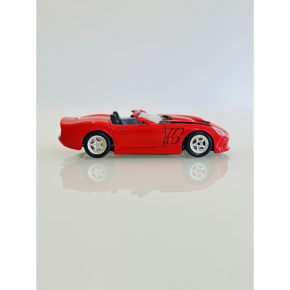 Bburago Red 1999 Shelby Series 1 Red 1:24 Scale Gold Collection
